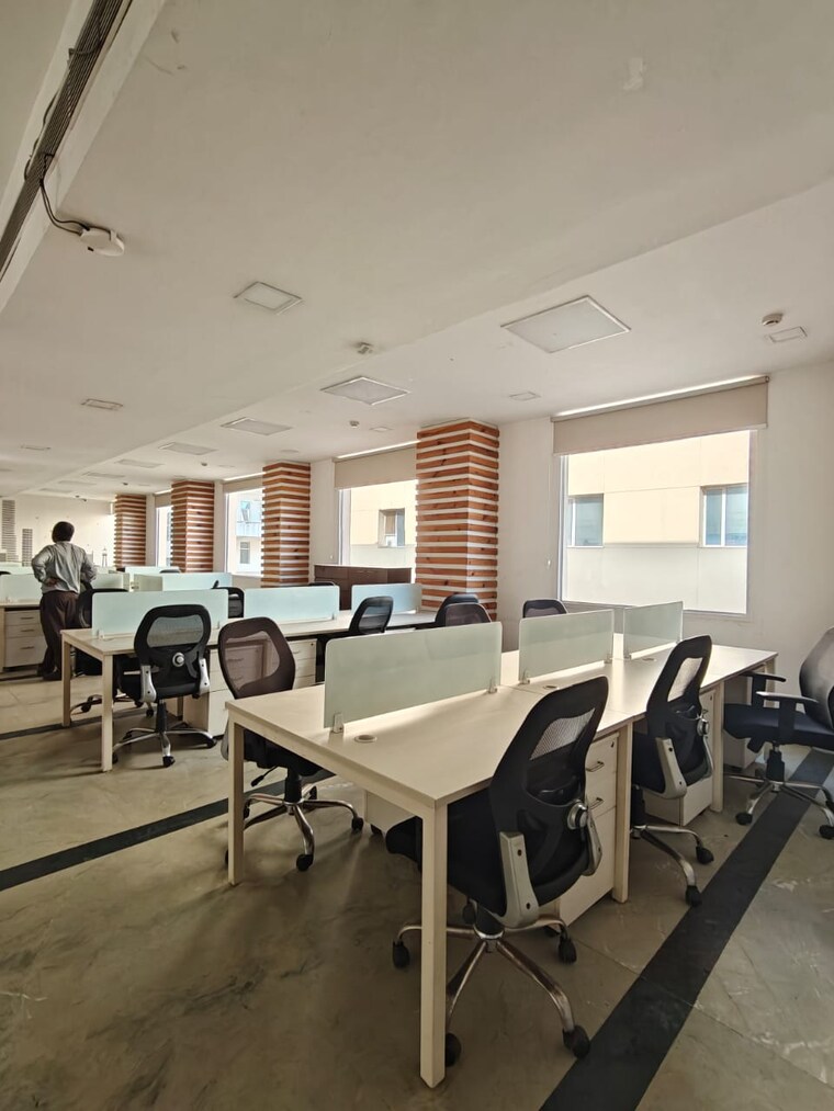 Team Area, sector 44 Commercial Office Space 5000 Sq.Ft. In Sector 44 Gurgaon 9579006