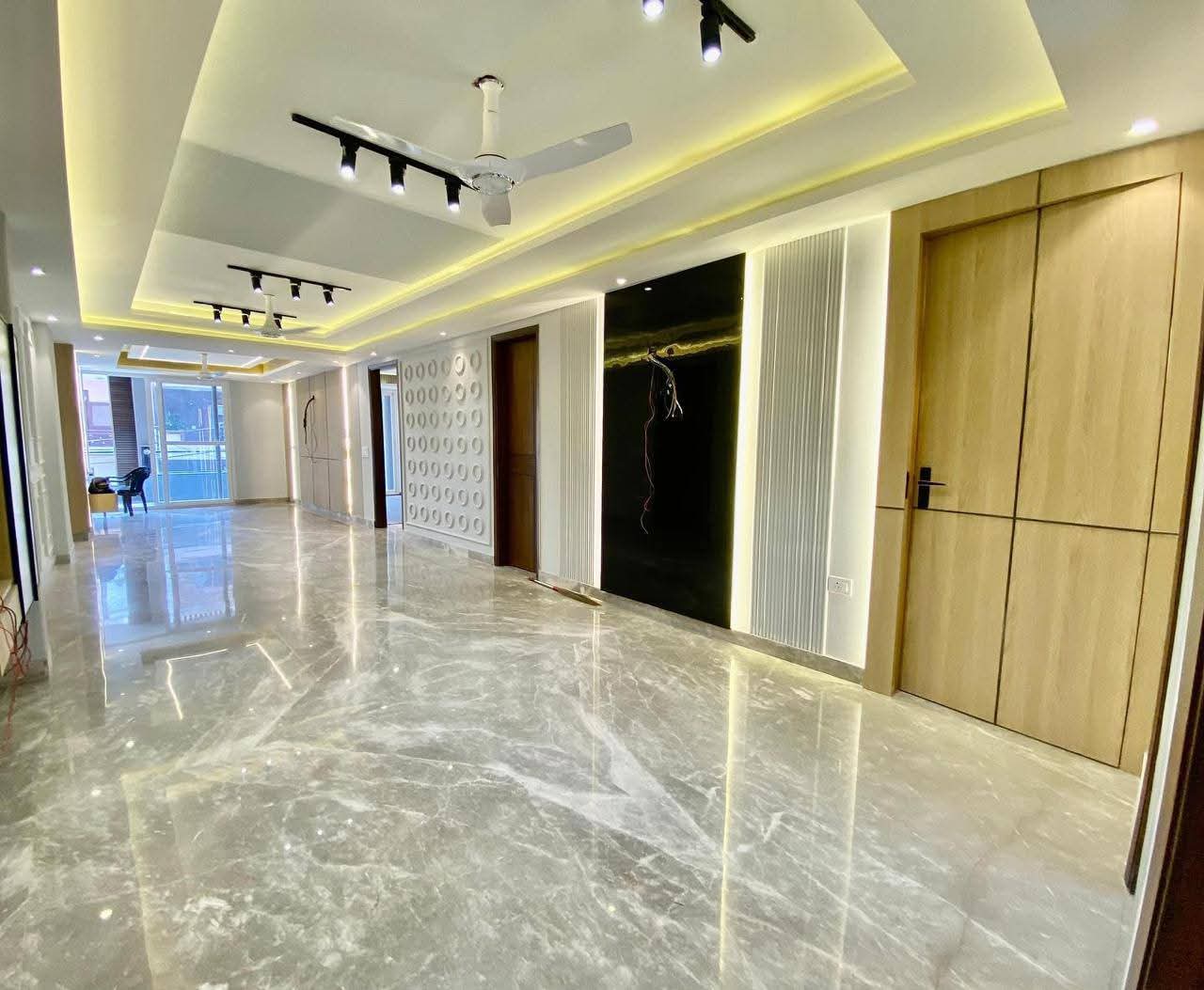 4 BHK + Pooja Room 350 Sq.Ft. Builder Floor in BPTP Green Oaks