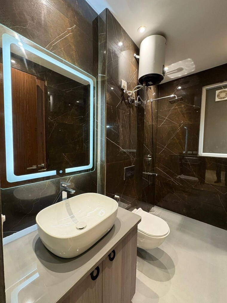 Bathroom, bptp-green-oaks 3 Bedroom 180 Sq.Yd. Builder Floor In Sector 70a Gurgaon 9579028