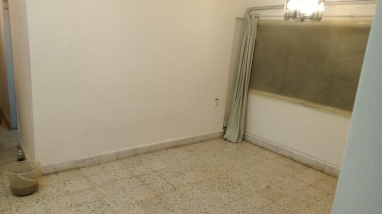 Room, bandra west 1 Bedroom 500 Sq.Ft. Apartment In Bandra West Mumbai 9579027