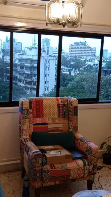 Bedroom in 1 BHK Apartment at Bandra West – for Rent