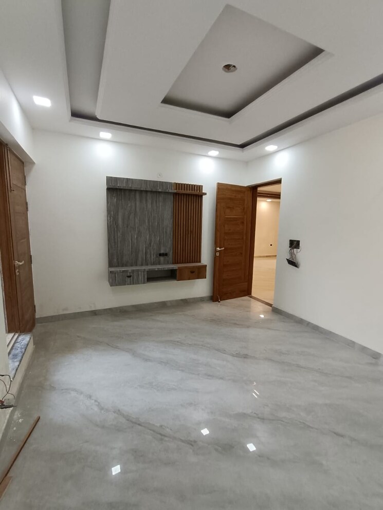 Room, jasola 4 Bedroom 2700 Sq.Ft. Builder Floor In Jasola Delhi 9579064