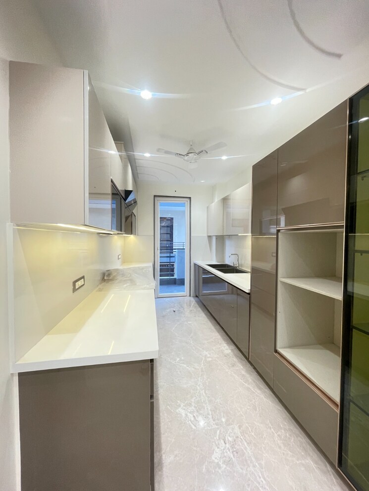 Kitchen, bptp-green-oaks 4 Bedroom 260 Sq.Ft. Builder Floor In Sector 70a Gurgaon 9579080