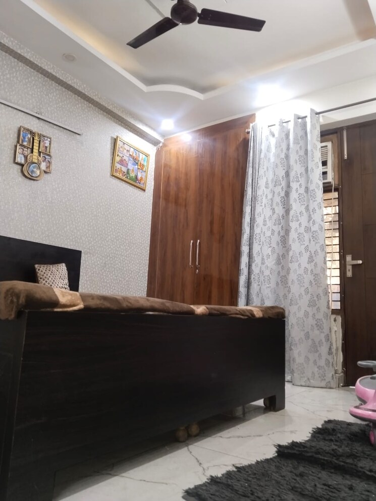 Bedroom, ashoka-enclave-3 3 Bedroom 1250 Sq.Ft. Builder Floor In Sector 35 Faridabad 9579100