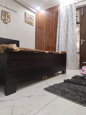 Bedroom in 3 BHK Builder Floor at Ashoka Enclave 3, Sector 35 – for Sale