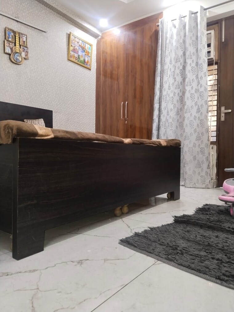 Bedroom, ashoka-enclave-3 3 Bedroom 1250 Sq.Ft. Builder Floor In Sector 35 Faridabad 9579100