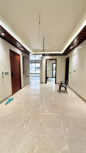 Building Lobby in 3 BHK Builder Floor at Ansal API Esencia, Sector 67 – for Sale