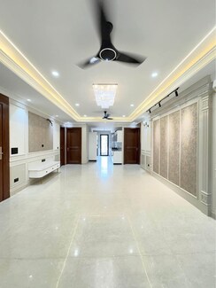 3 BHK Builder Floor For Sale in BPTP Green Oaks