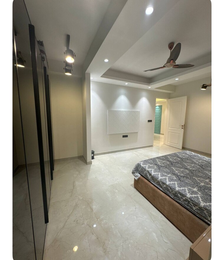 Bathroom, sukhdev vihar 4 Bedroom 450 Sq.Yd. Builder Floor In Sukhdev Vihar Delhi 9579144
