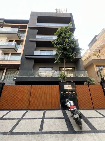 Staircase in 4 BHK Builder Floor at Sukhdev Vihar – for Sale