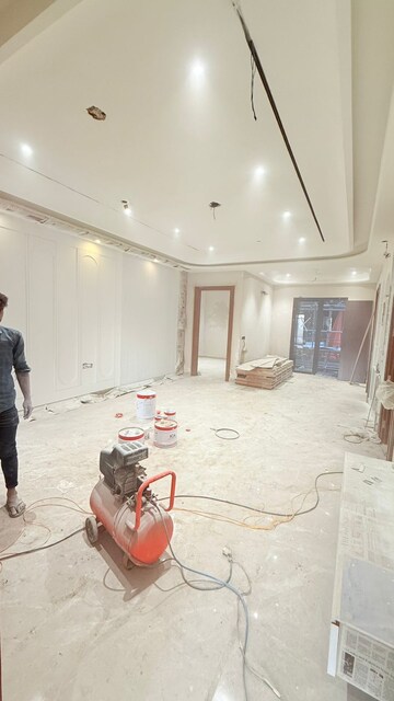 Parking in 4 BHK Builder Floor at Ansal API Esencia, Sector 67 – for Sale