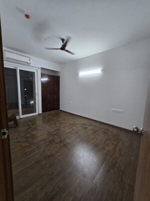 2 BHK Apartment For Rent in Tata Eureka Park, Sector 150