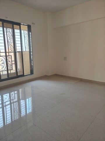 Room in 3 BHK Apartment at Cosmos Jewels Solitaire, Ghodbunder Road – for Rent