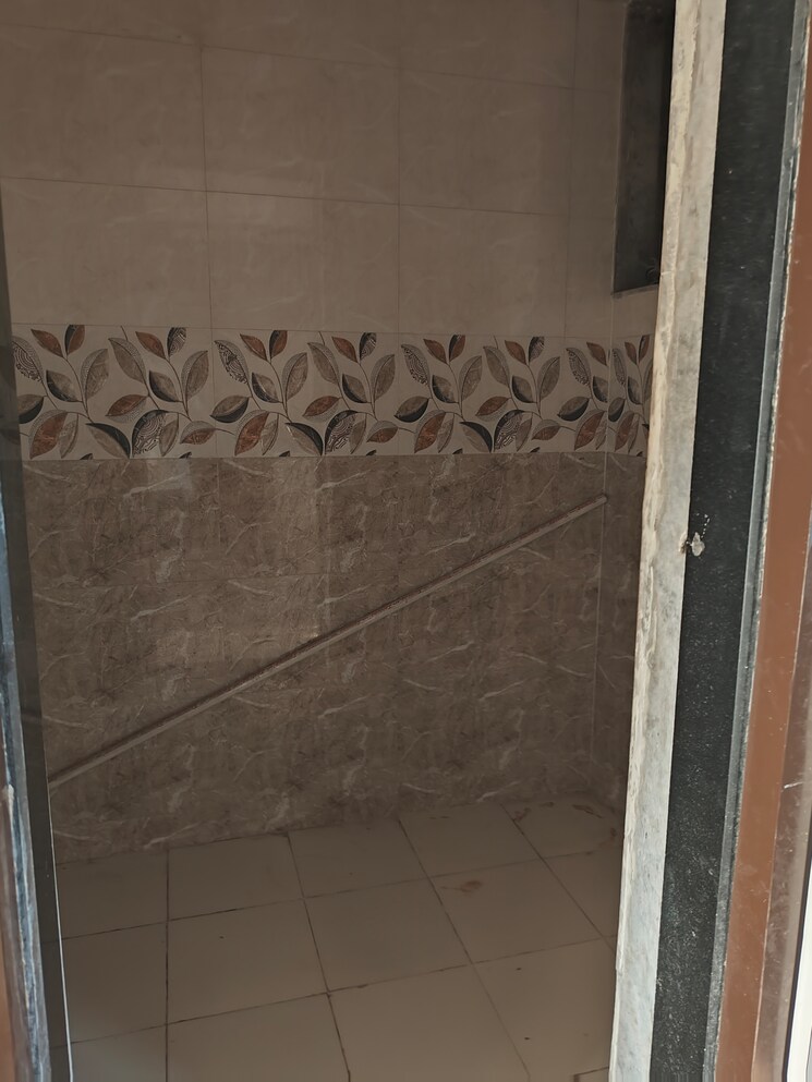 Bathroom, cosmos-jewels-solitaire 3 Bedroom 960 Sq.Ft. Apartment In Ghodbunder Road Thane 9579173