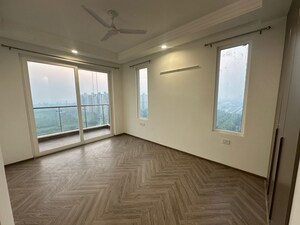 Room in 2 BHK Apartment at Eldeco Live By The Greens, Sector 150 – for Rent