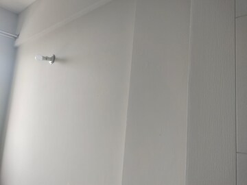 Room in 2 BHK Apartment at Tata Eureka Park, Sector 150 – for Rent