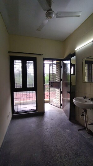 Living Room in 1 BHK Apartment at Molarband – for Sale