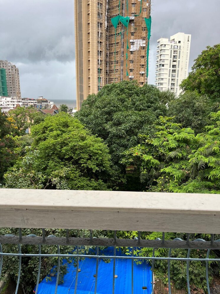 Garden, lodha-world-one 3 Bedroom 1553 Sq.Ft. Apartment In Worli Mumbai 9579211