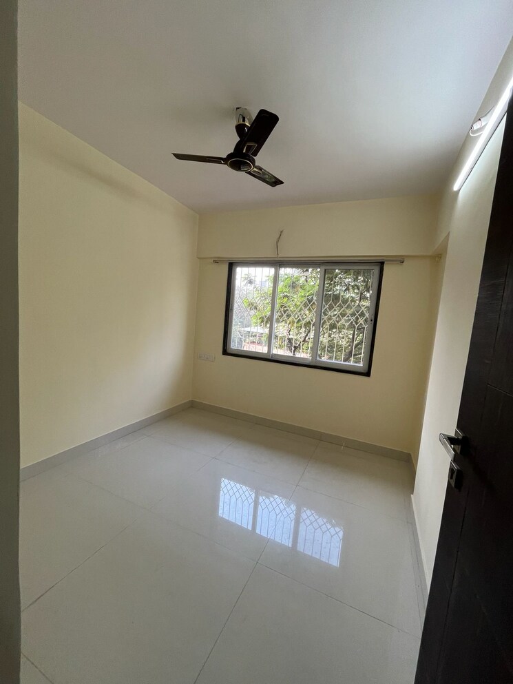 Room, sai-nakhawa-enclave 2 Bedroom 700 Sq.Ft. Apartment In Naupada Thane 9579219