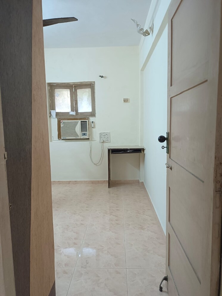 Bedroom, raj-laxmi-apartment-andheri-west 1 Bedroom 450 Sq.Ft. Apartment In Andheri West Mumbai 9579229