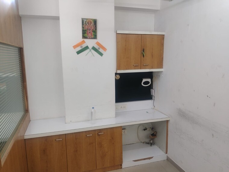 undefined, alkapuri Commercial Office Space 450 Sq.Ft. In Alkapuri Vadodara 9579234