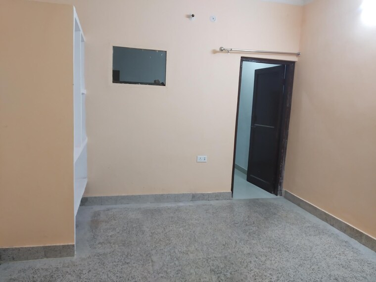 Room, aliganj 3 Bedroom 1600 Sq.Ft. Builder Floor In Aliganj Lucknow 9579246