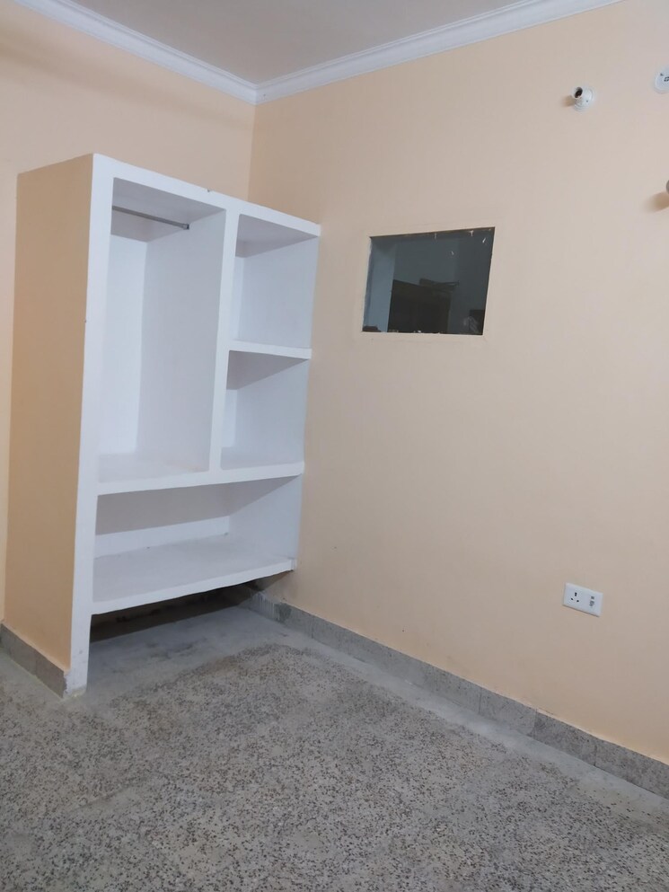 Room, aliganj 3 Bedroom 1600 Sq.Ft. Builder Floor In Aliganj Lucknow 9579246