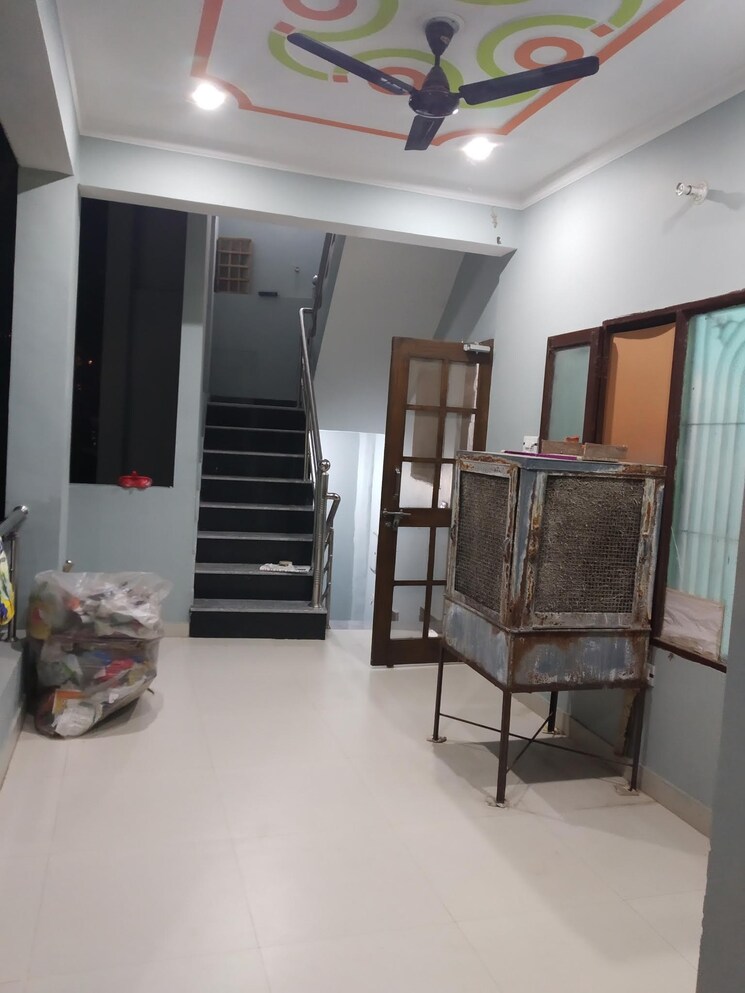 Living Room, aliganj 3 Bedroom 1600 Sq.Ft. Builder Floor In Aliganj Lucknow 9579246