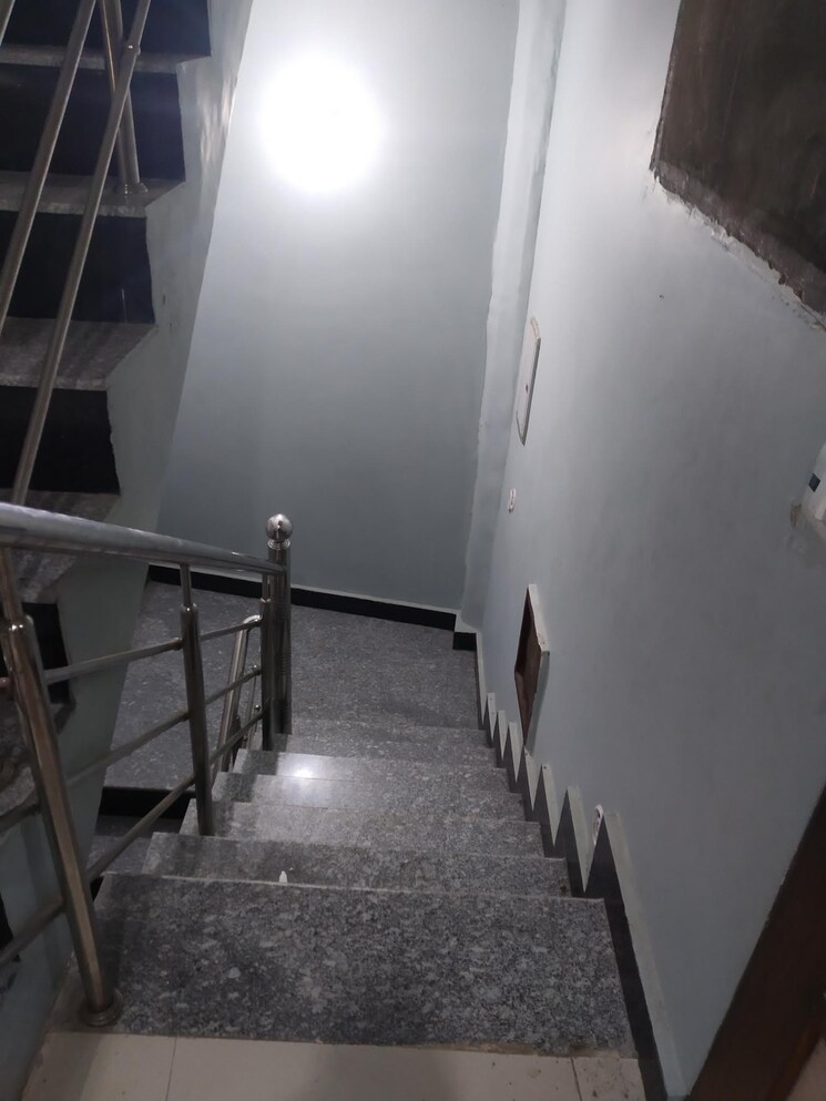 Balcony, aliganj 3 Bedroom 1600 Sq.Ft. Builder Floor In Aliganj Lucknow 9579246