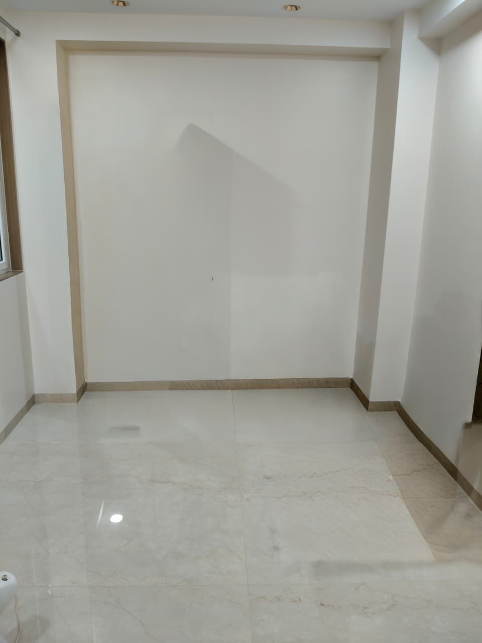 Office Space For Rent in Mangal Murti Dahisar