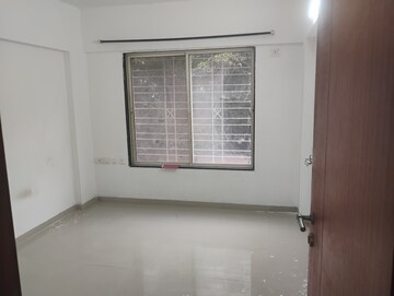 Room in 2 BHK Apartment at Sun Universe Apartment, Narhe – for Rent