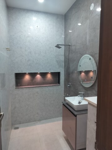 Bathroom in 2 BHK Independent House at Gomti Nagar – for Rent