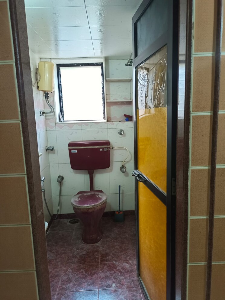 Bathroom, amboli 1 Bedroom 450 Sq.Ft. Apartment In Amboli Mumbai 9579252