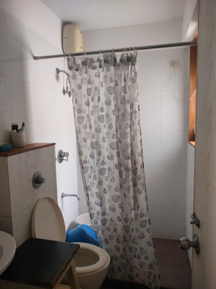 Attached Bathroom, lodha-casa-bella 1.5 Bedroom 585 Sq.Ft. Apartment In Dombivli East Thane 9579259