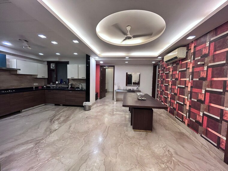  Parking, greater kailash ii 4 Bedroom 372 Sq.Yd. Builder Floor In Greater Kailash ii Delhi 9579263