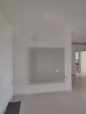 Room in 3 BHK Apartment at Signature Global Golf Greens, Sector 79 – for Rent