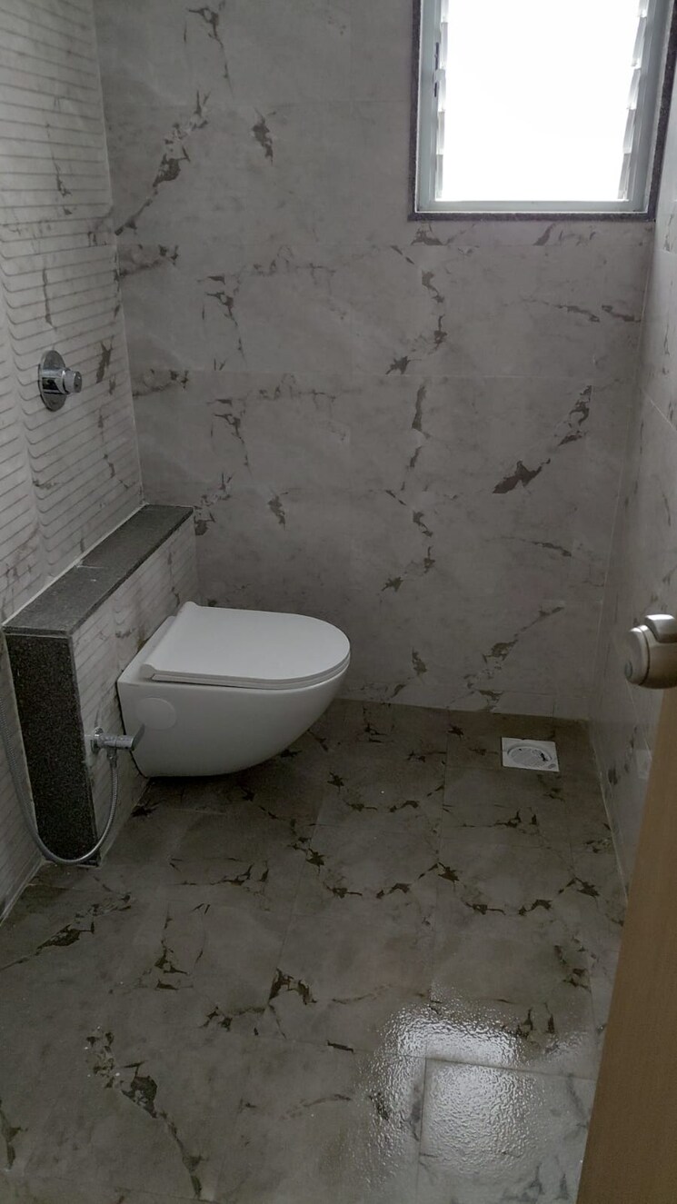 Bathroom, v-top-valonia 2.5 Bedroom 1255 Sq.Ft. Apartment In Punawale Pune 9579264