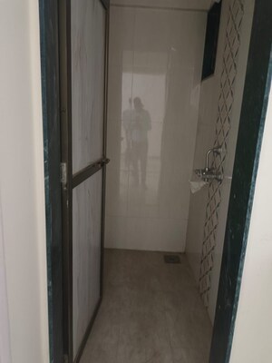 Bathroom in 1 BHK Apartment at Andheri West – for Rent