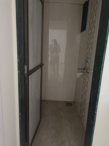 Bathroom in 1 BHK Apartment at Andheri West – for Rent