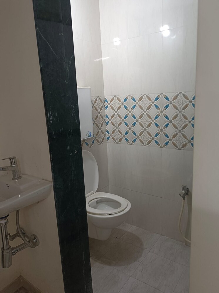 Bathroom, andheri west 1 Bedroom 430 Sq.Ft. Apartment In Andheri West Mumbai 9579282