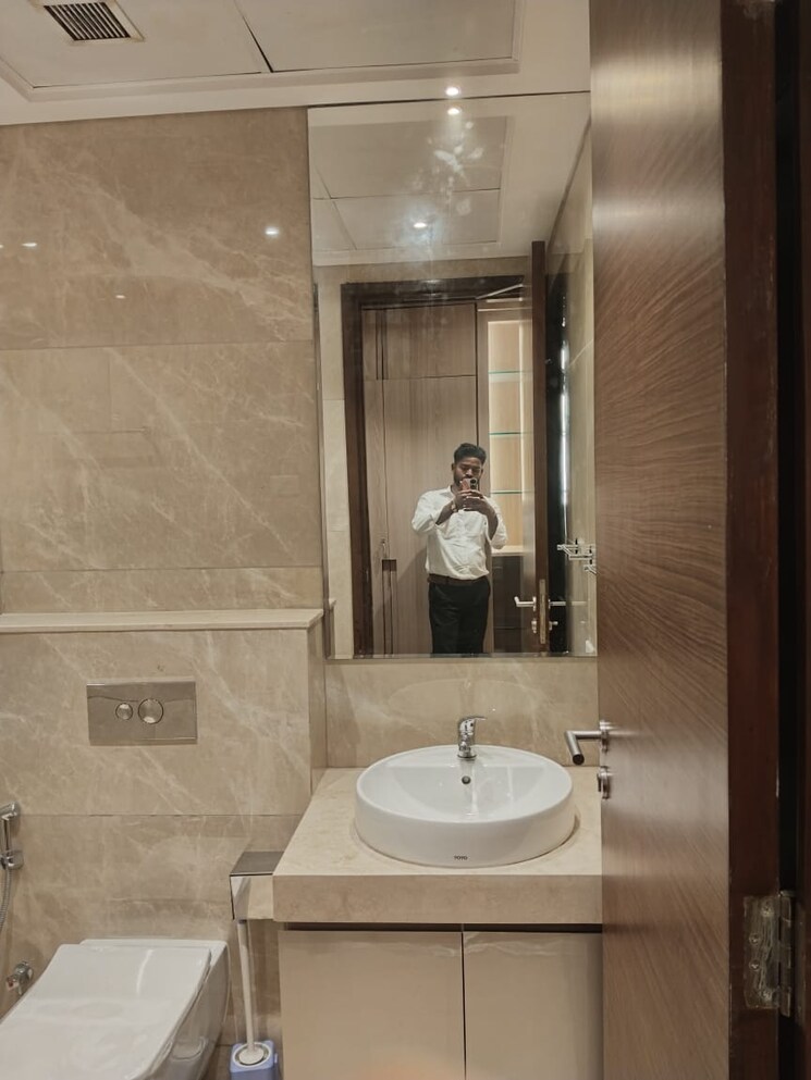 Bathroom, bombay-realty-one-icc 4 Bedroom 2514 Sq.Ft. Apartment In Wadala Mumbai 9579294