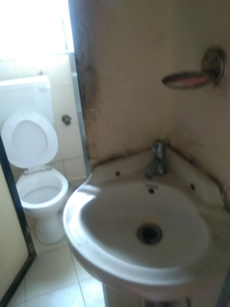 Bathroom, ghantali 1 Bedroom 442 Sq.Ft. Apartment In Ghantali Thane 9579332