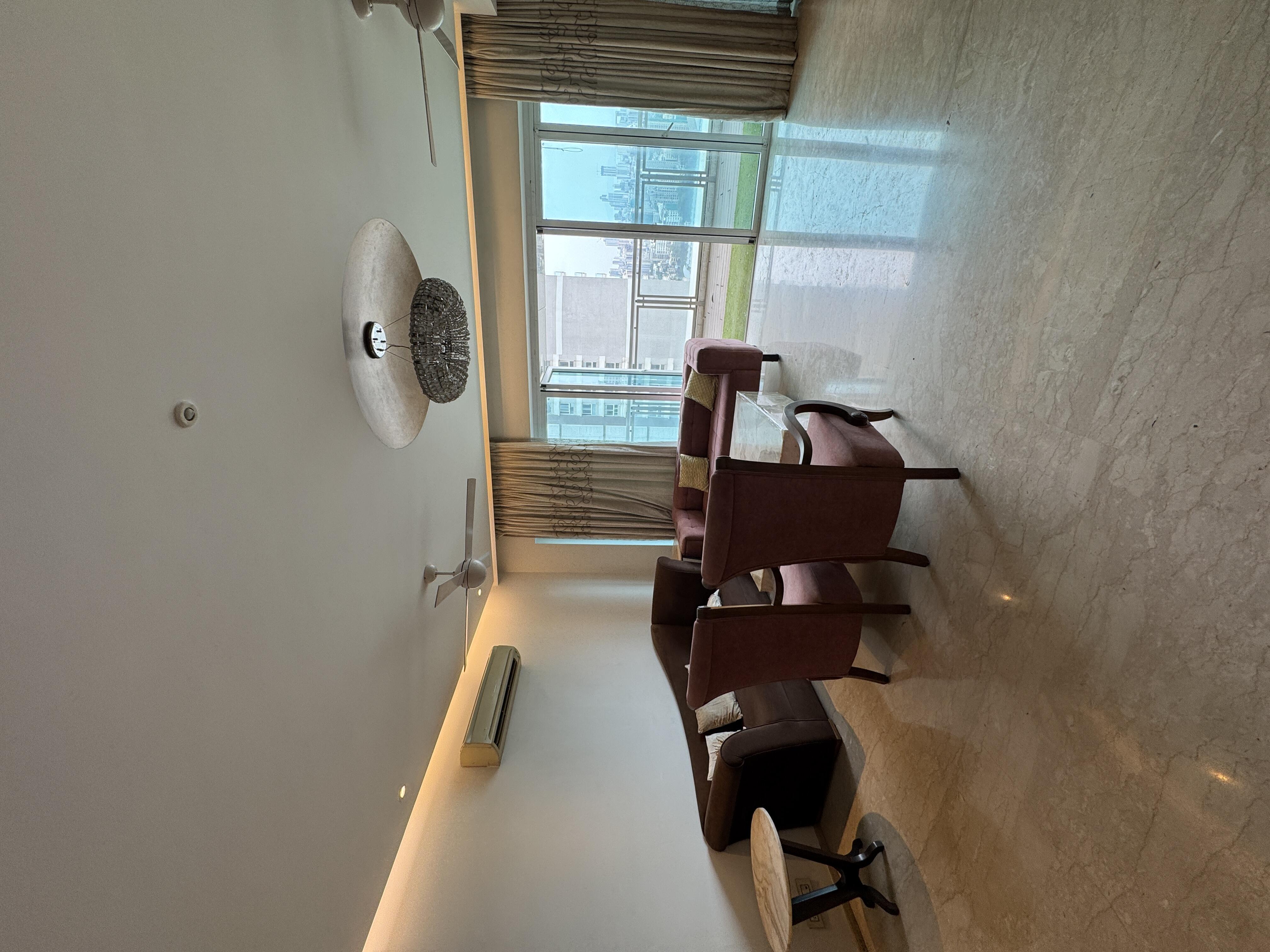 4 BHK 2390 Sq.Ft. Apartment in Prabhadevi CHS