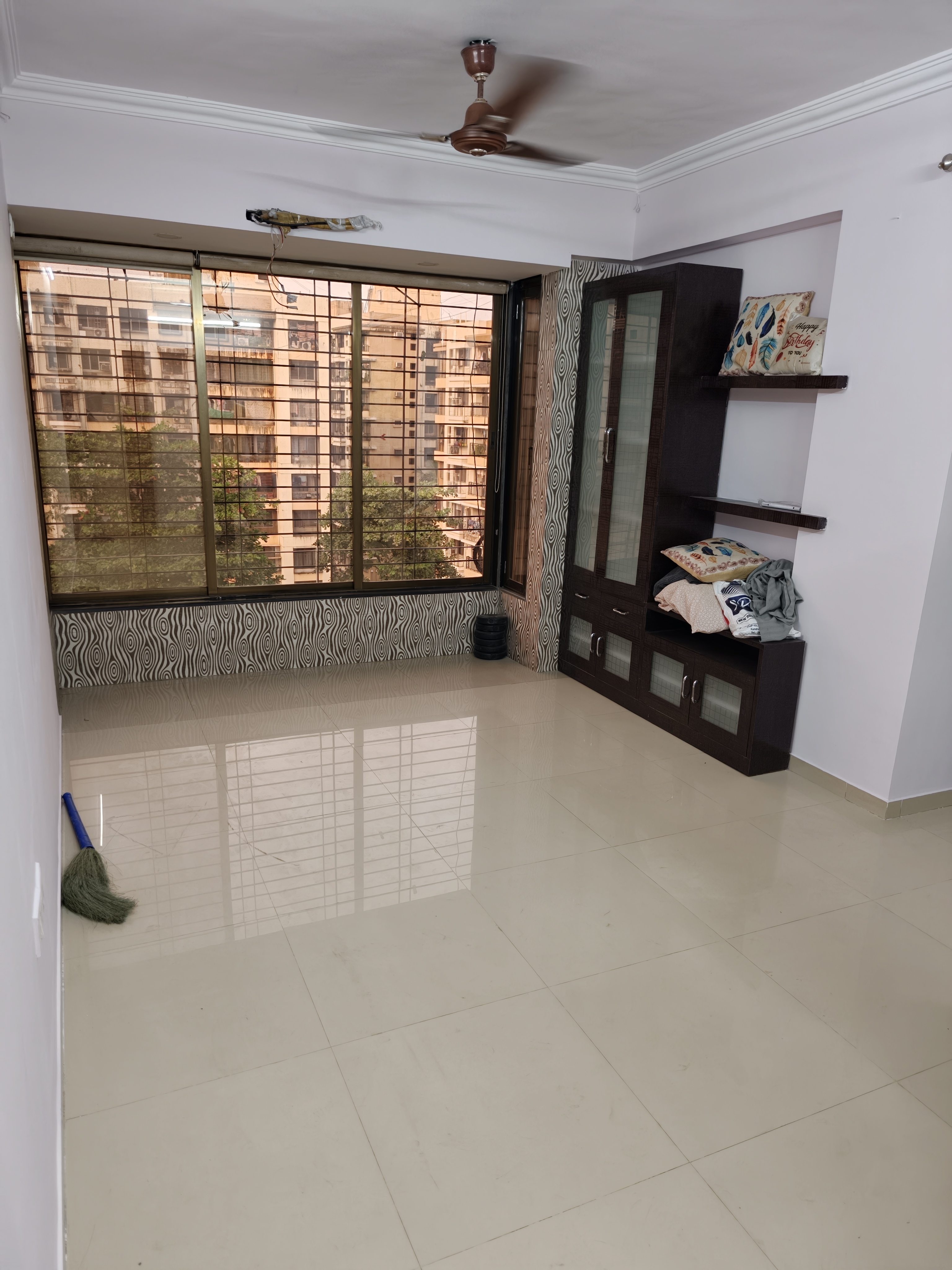 1 BHK 450 Sq.Ft. Apartment in New Saraswati CHS