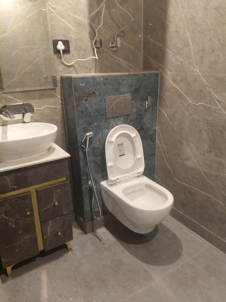 Bathroom, sector 23 dwarka 1 Bedroom 551 Sq.Ft. Apartment In Sector 23 Dwarka Delhi 9579342