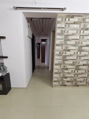 Room in 1 BHK Apartment at New Saraswati CHS, Kandivali East – for Rent