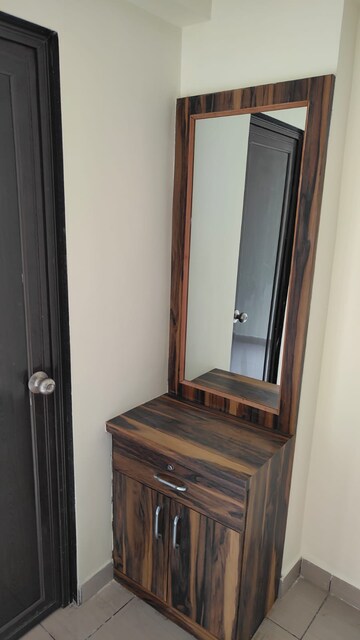 Furnished Amenities in 2 BHK Apartment at Ratan Galaxy, Vrindavan Yojna – for Rent