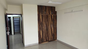 Room in 2 BHK Apartment at Ratan Galaxy, Vrindavan Yojna – for Rent