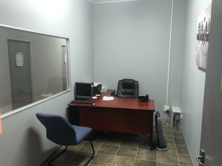 Kitchen, laxmi nagar Commercial Office Space 435 Sq.Ft. In Laxmi Nagar Delhi 9579351