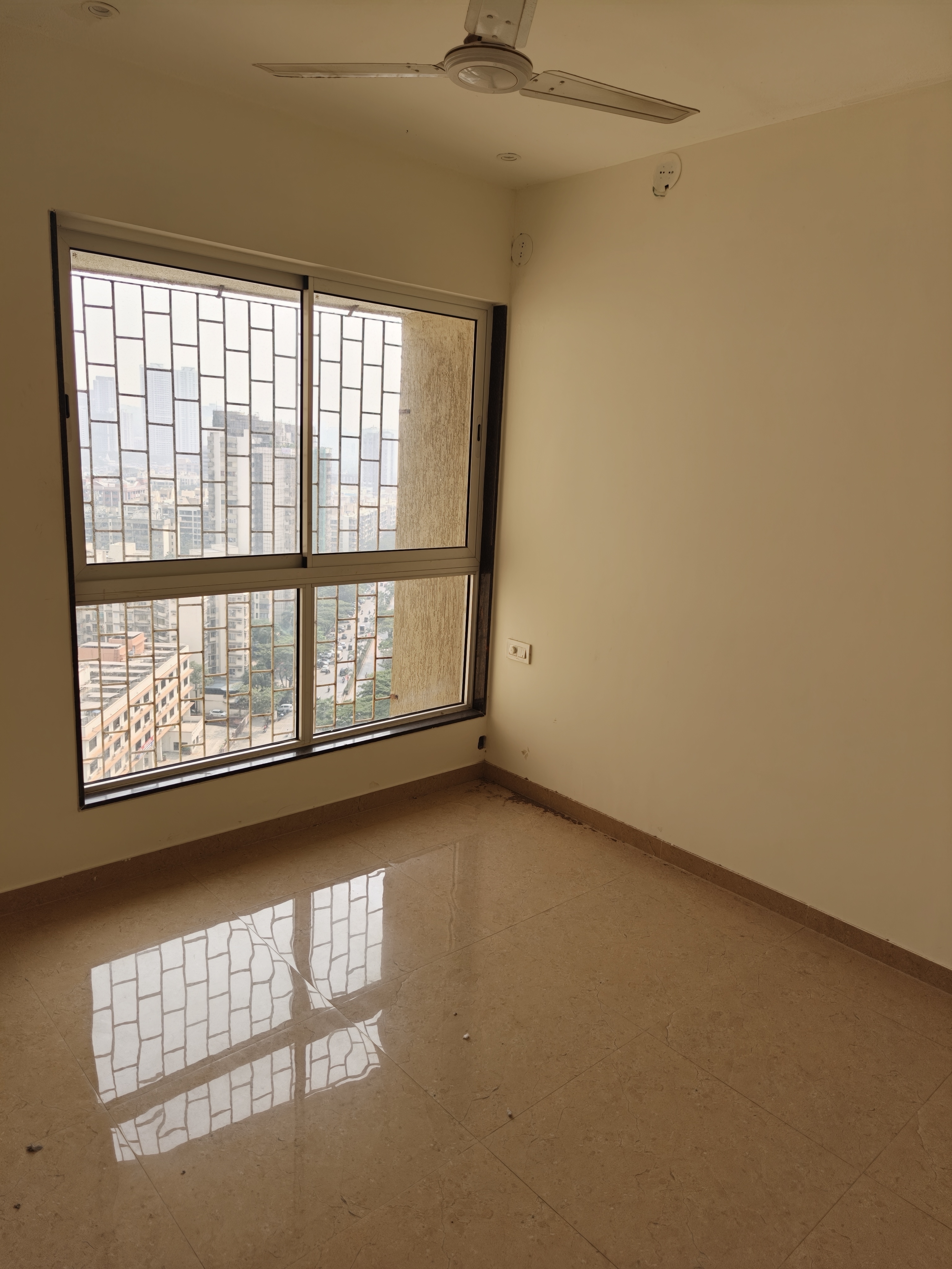 2.5 BHK + Pooja Room Apartment For Sale in Evershine Crown
